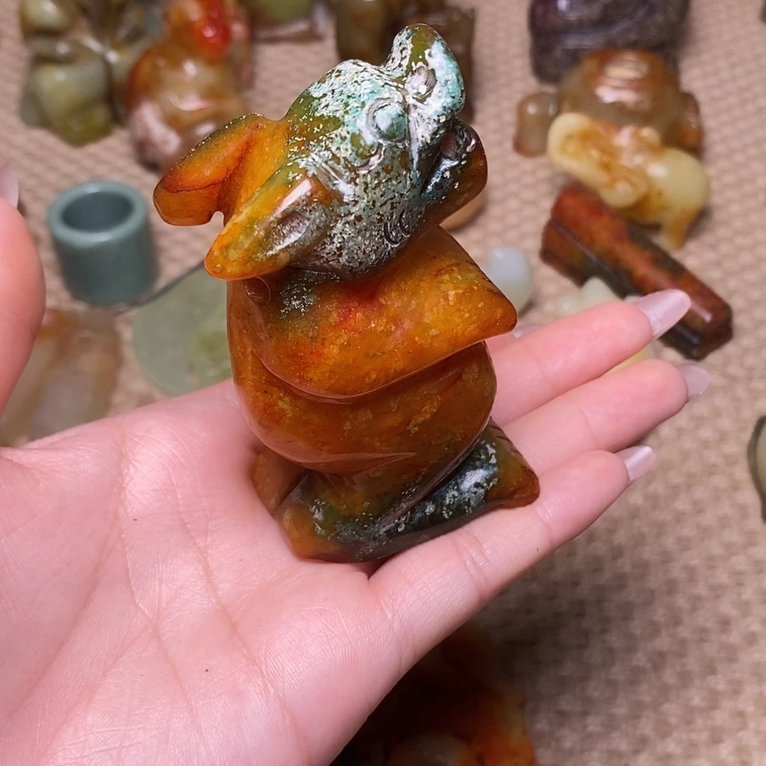 蛇纹石玉未镶嵌颈饰