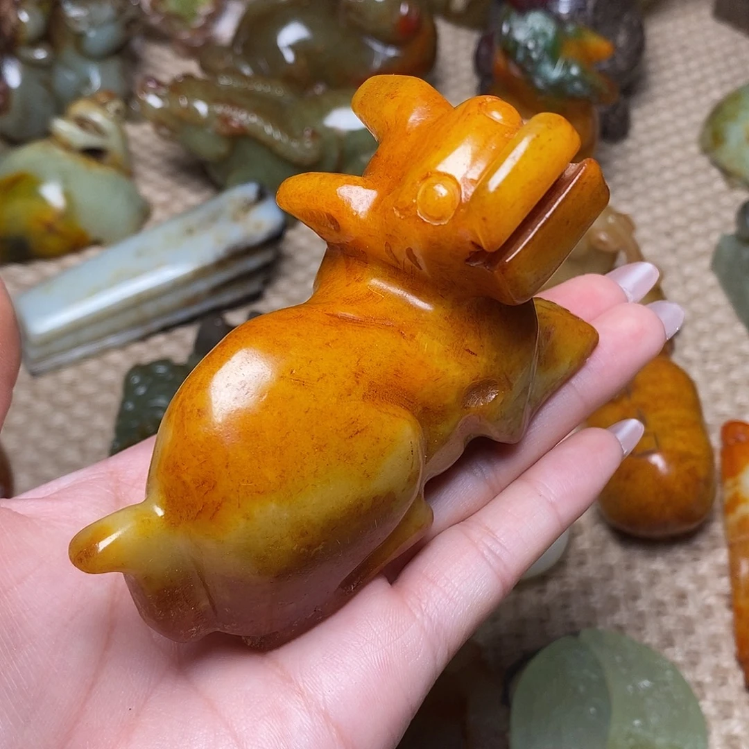 未镶嵌蛇纹石玉颈饰