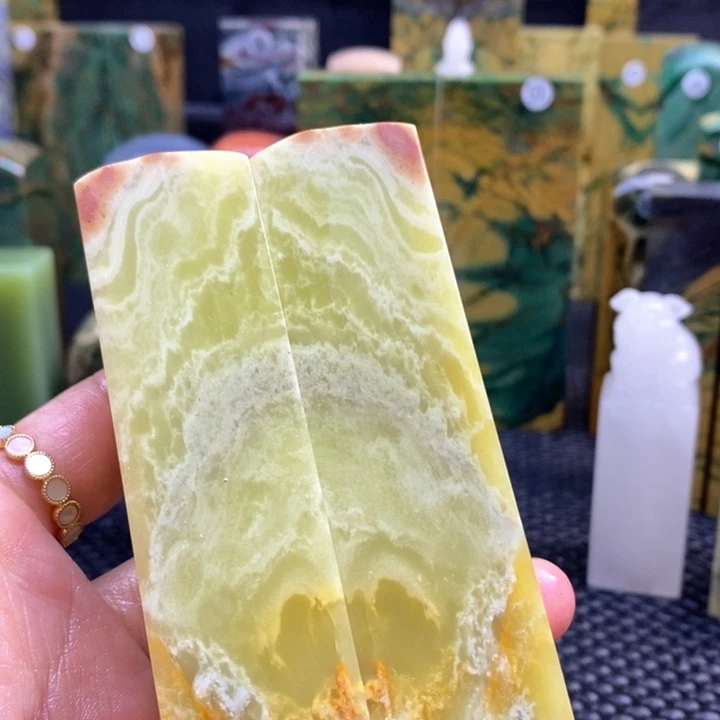 四川石兔*彬青田石印章石