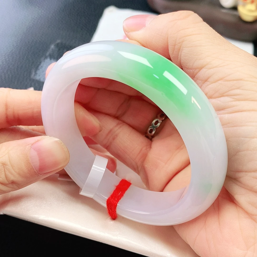 未镶嵌手镯翡翠55白底青轮胎