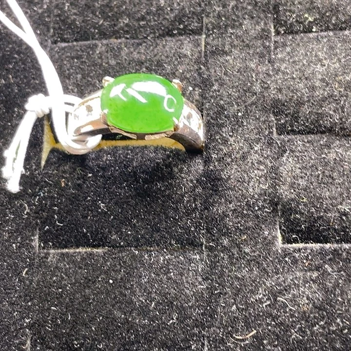 翡翠未镶嵌颈饰03