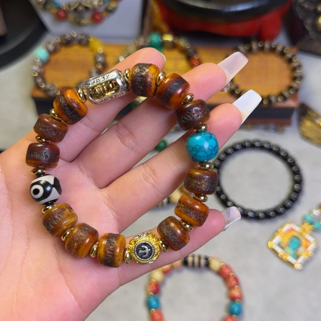 合***展大叶紫檀（黑酸枝木类）