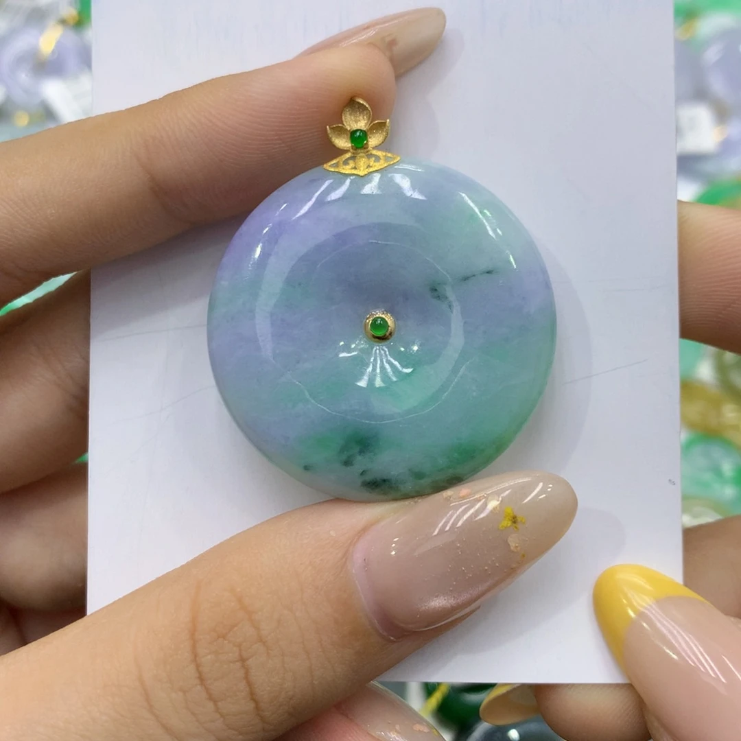 翡翠18K金镶嵌颈饰