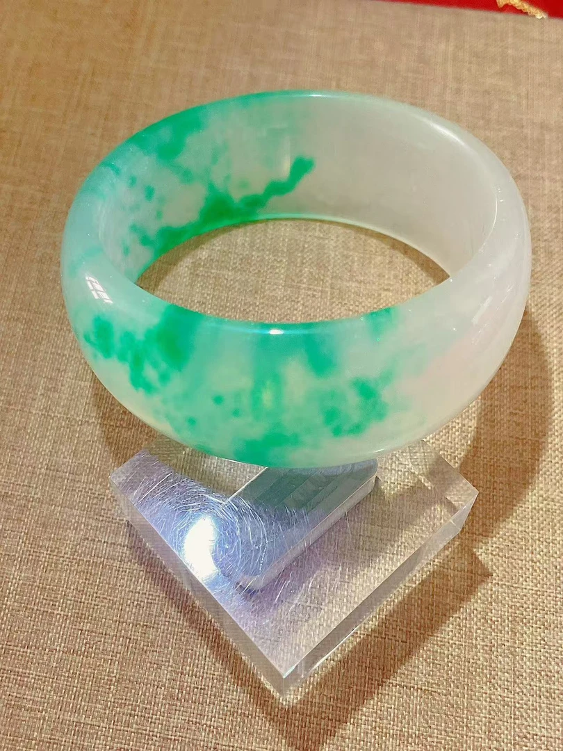 手镯 璀璨精美Tbbo18-56