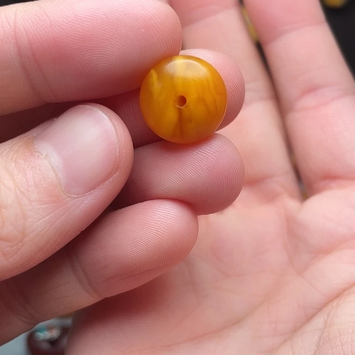 琥珀未镶嵌裸石秒杀老蜜蜡饼子14.6-8.6mm