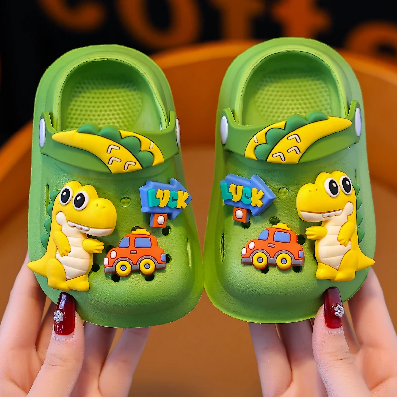 男童拖鞋外穿包头防滑洞洞鞋沙滩鞋超轻卡通风女夏季恐龙小孩软底
