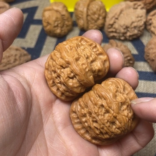 吊坠文玩核桃球白