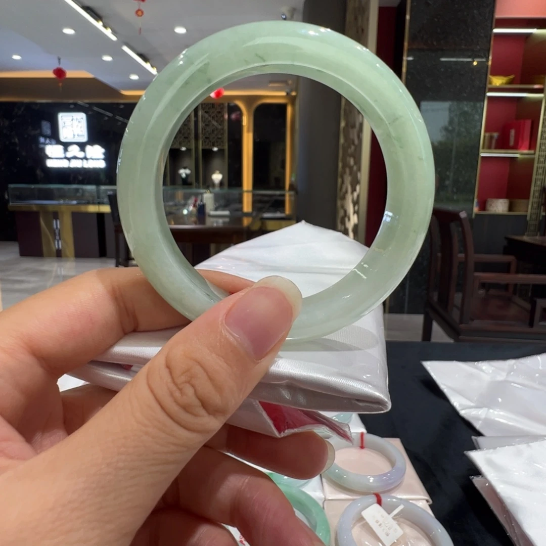未镶嵌手镯翡翠芙绿底52.8