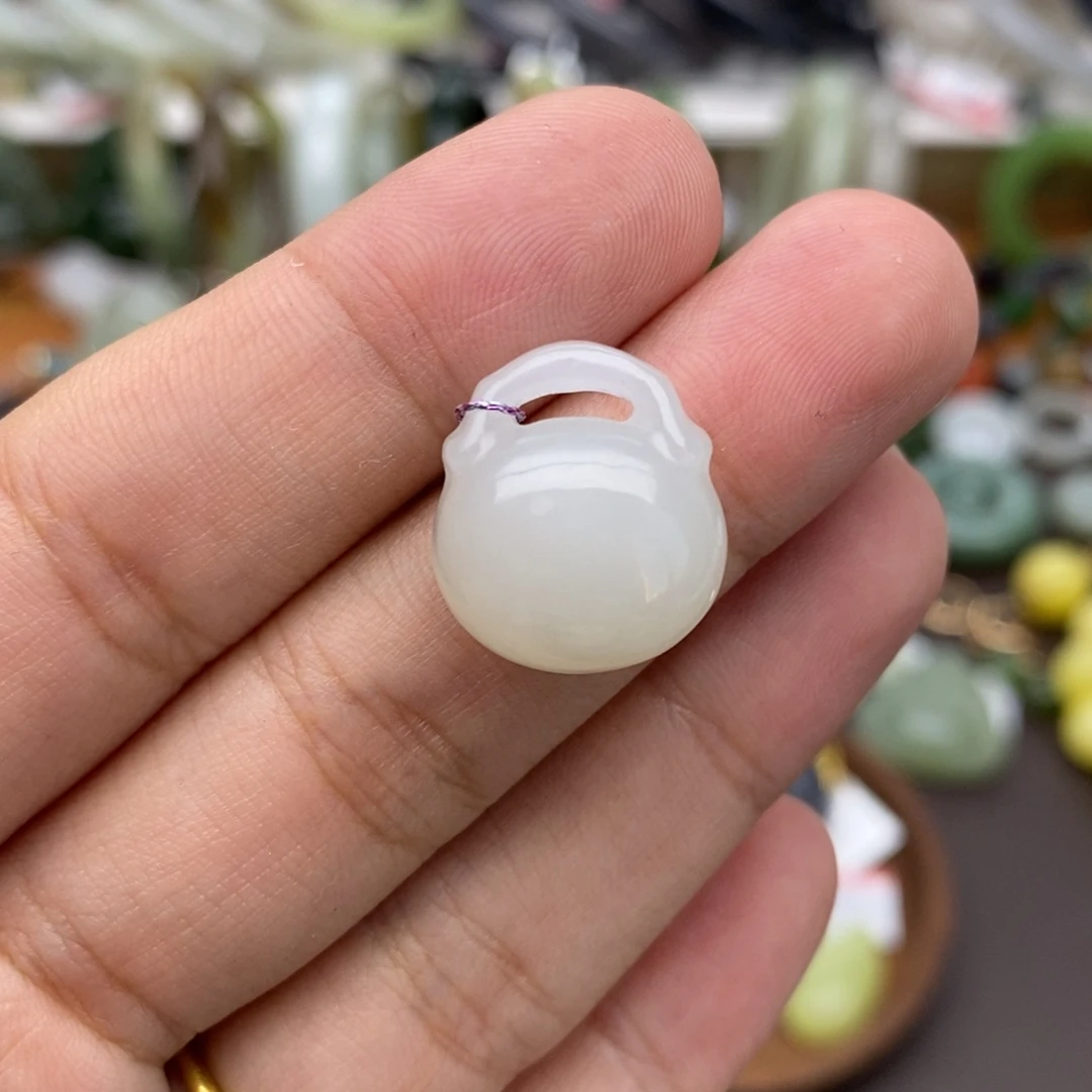 颈饰未镶嵌和田玉追****6