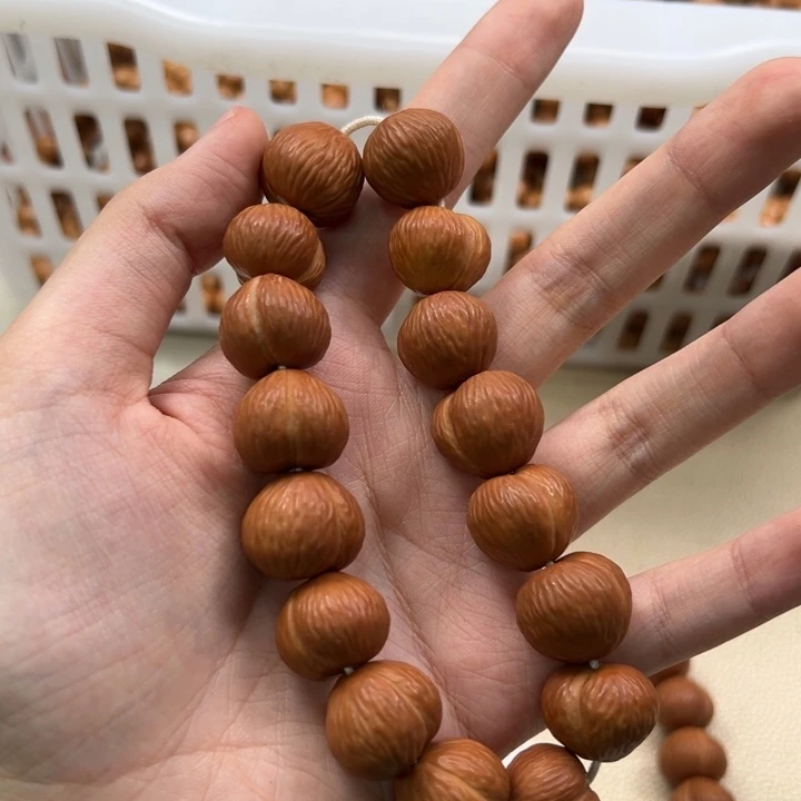 吊坠白玉菩提黄色711