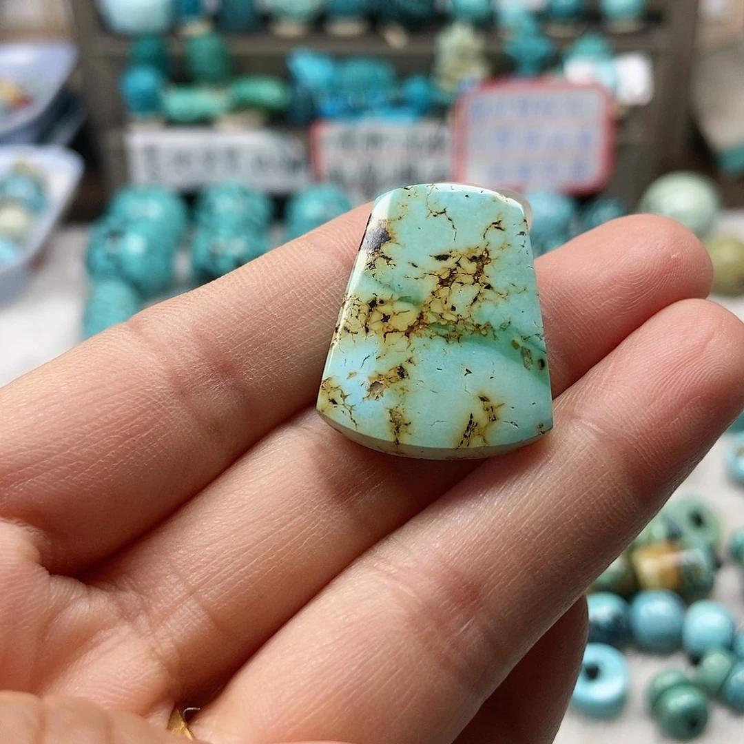 绿松石未镶嵌珠宝半成品