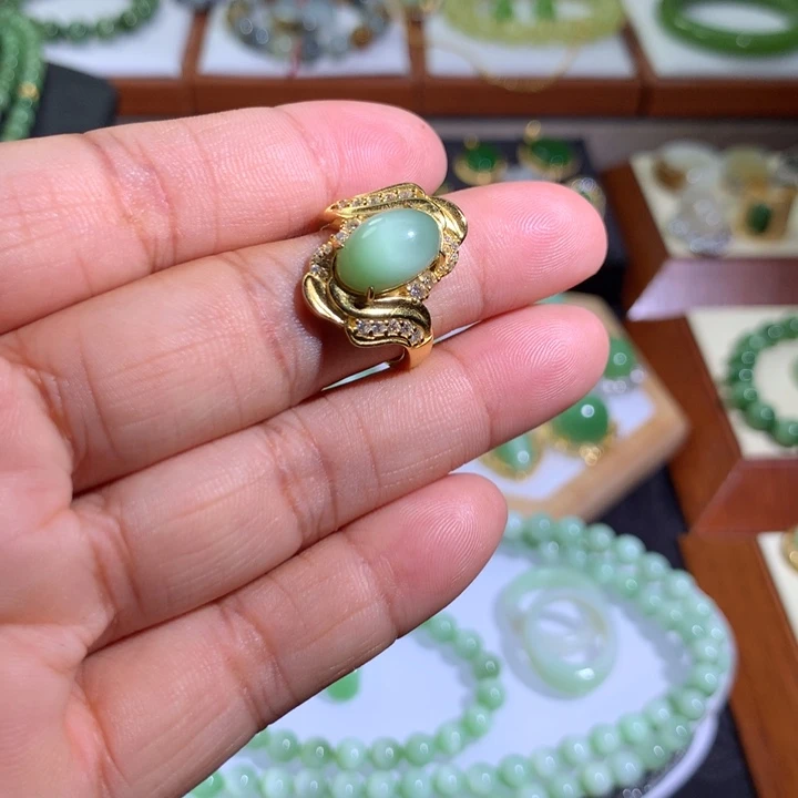 银S925镶嵌戒指和田玉（碧玉）