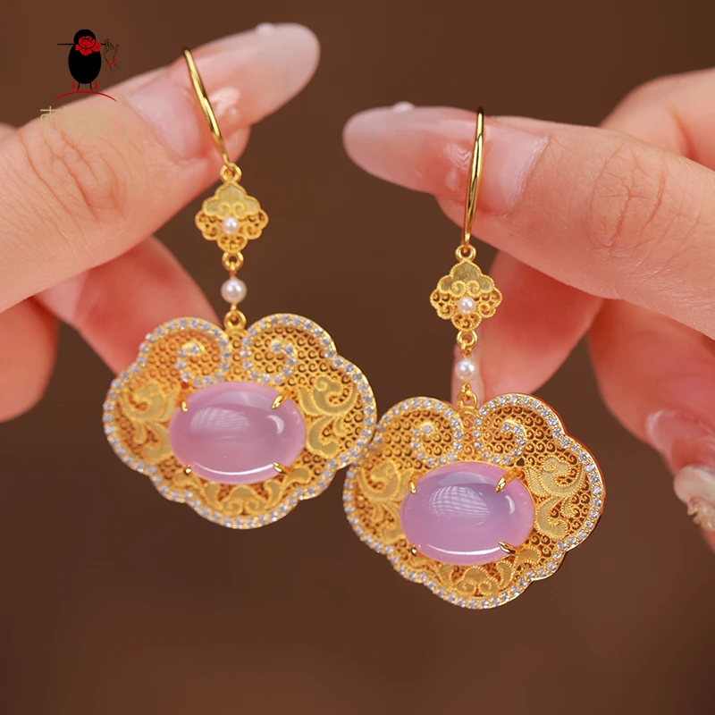 925银镀金镶粉玛瑙蛋面花丝如意云纹耳环