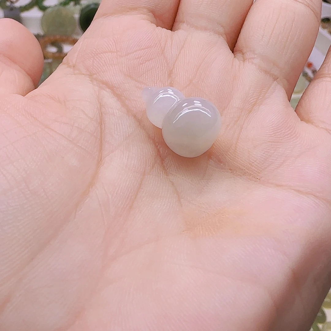 朝****和田玉未镶嵌吊坠(赠链)