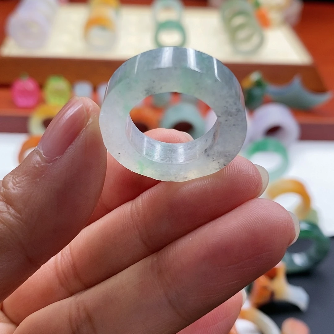 定制翡翠未镶嵌15-18圈口