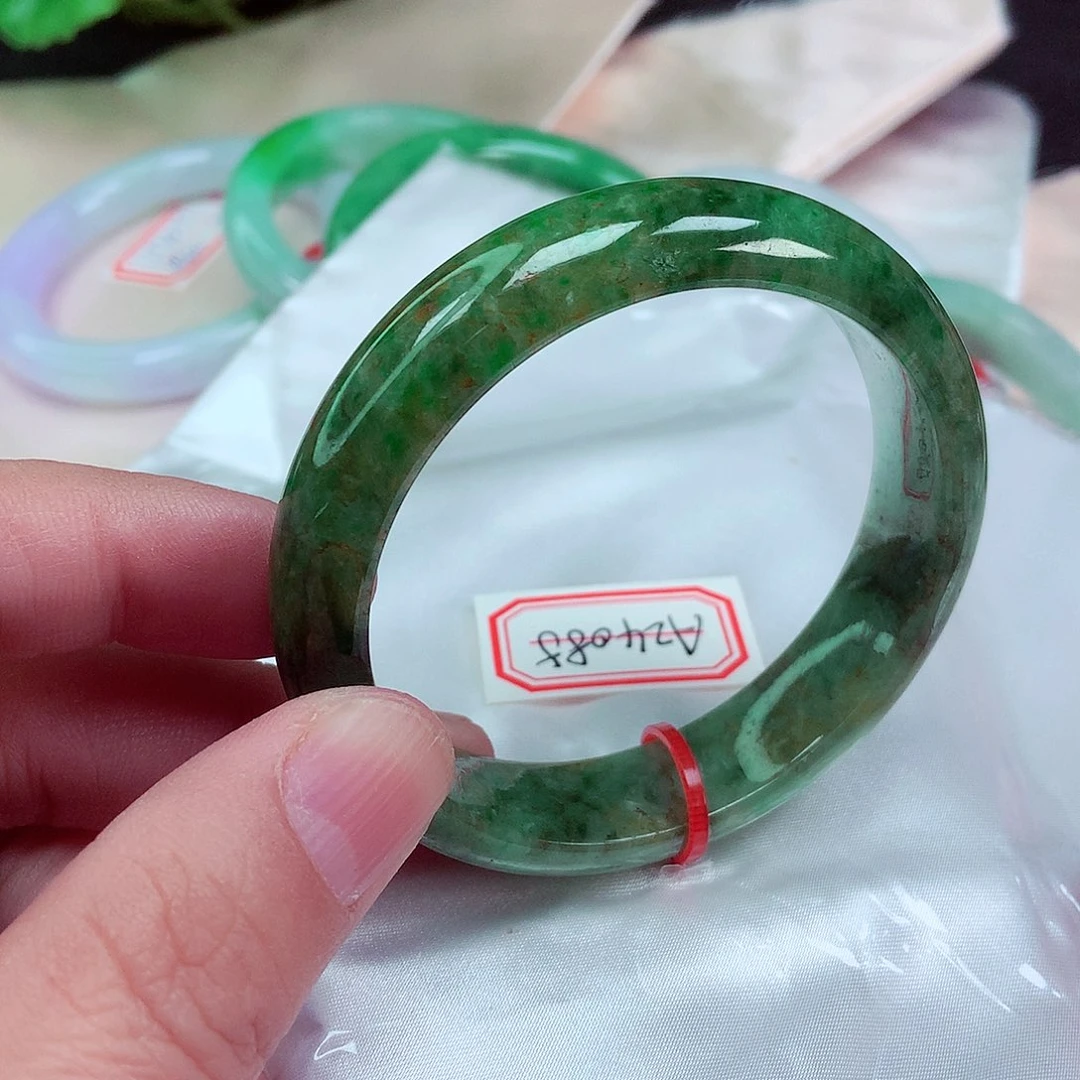 翡翠手镯未镶嵌圈口57