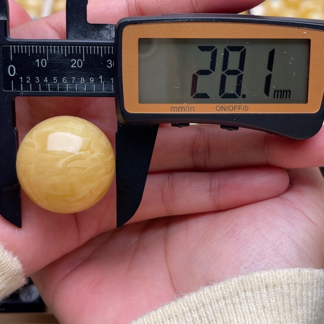 琥珀未镶嵌裸石蜜蜡圆珠笑