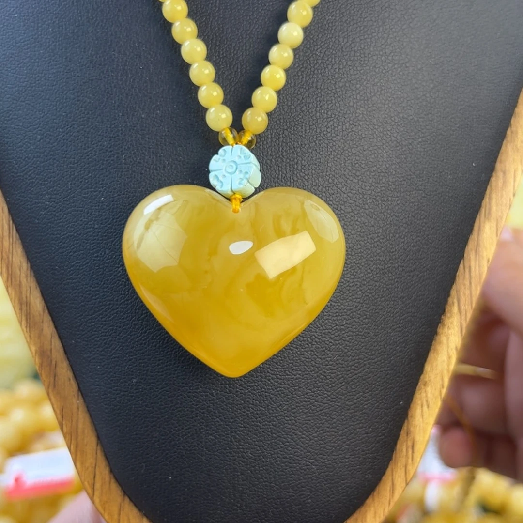 蜜蜡吊坠(赠链)未镶嵌