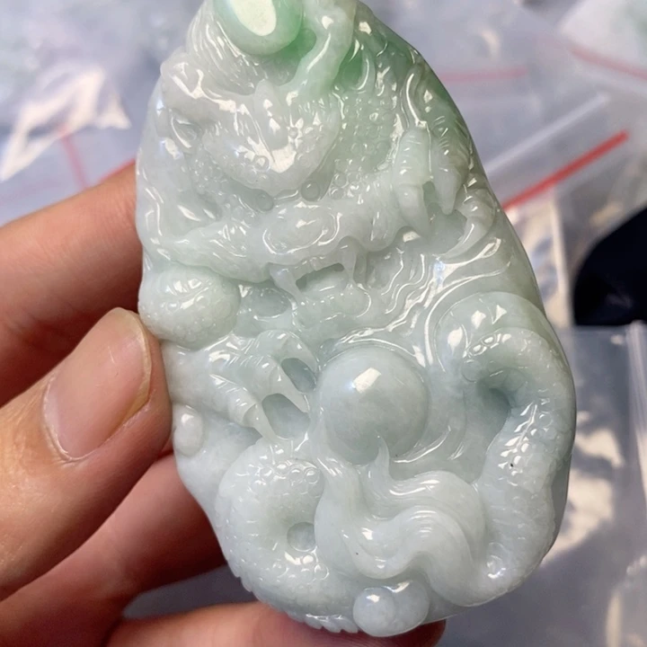 翡翠未镶嵌颈饰天然翡翠A货