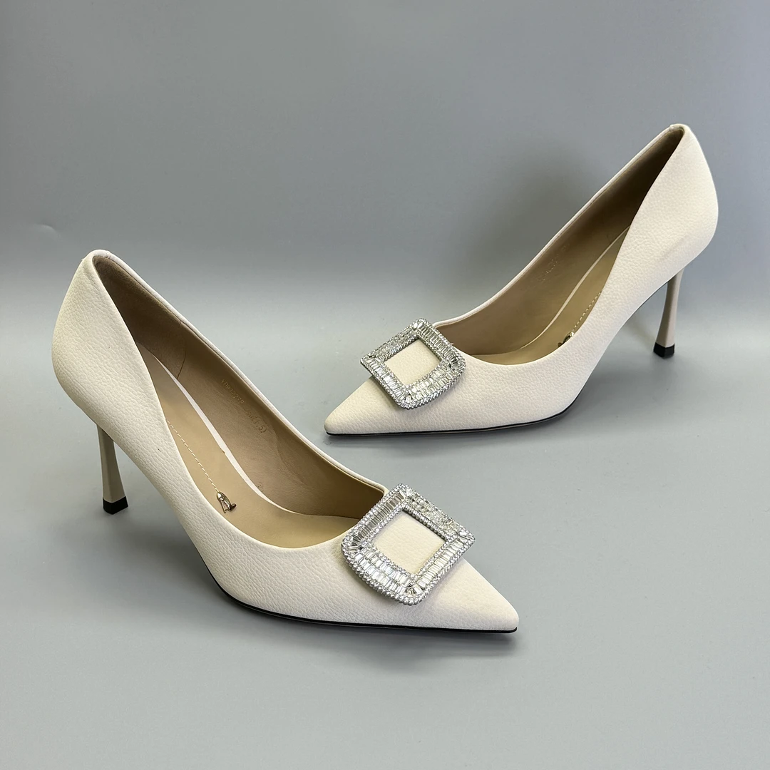 912278米色细跟高跟鞋