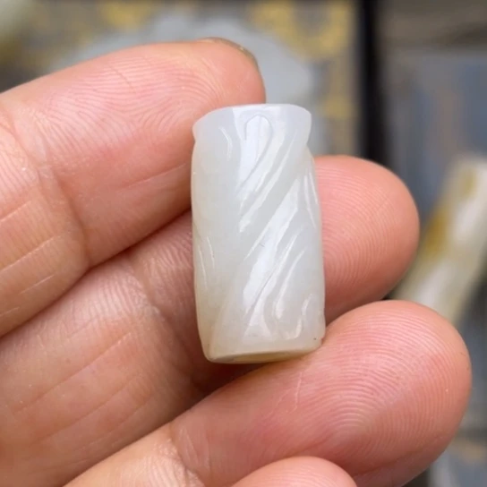 和田玉（糖玉）未镶嵌颈饰