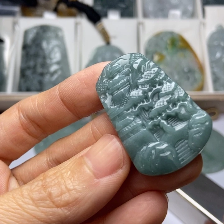 翡翠未镶嵌颈饰翡翠