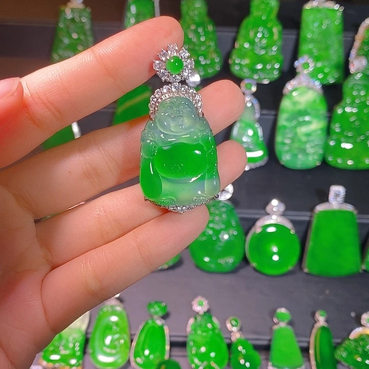 翡翠银S925镶嵌颈饰是