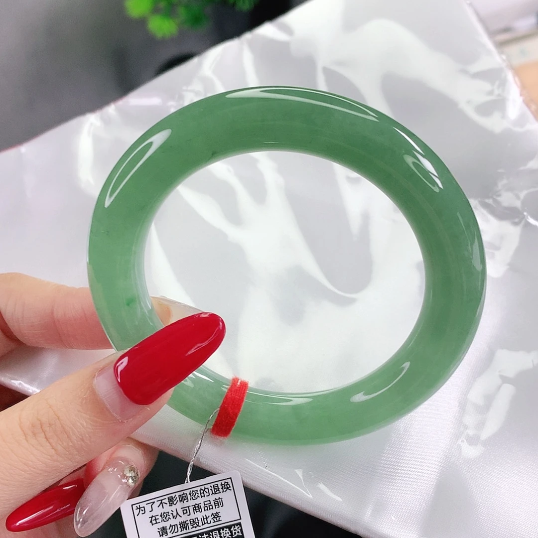 翡翠未镶嵌手镯54圈