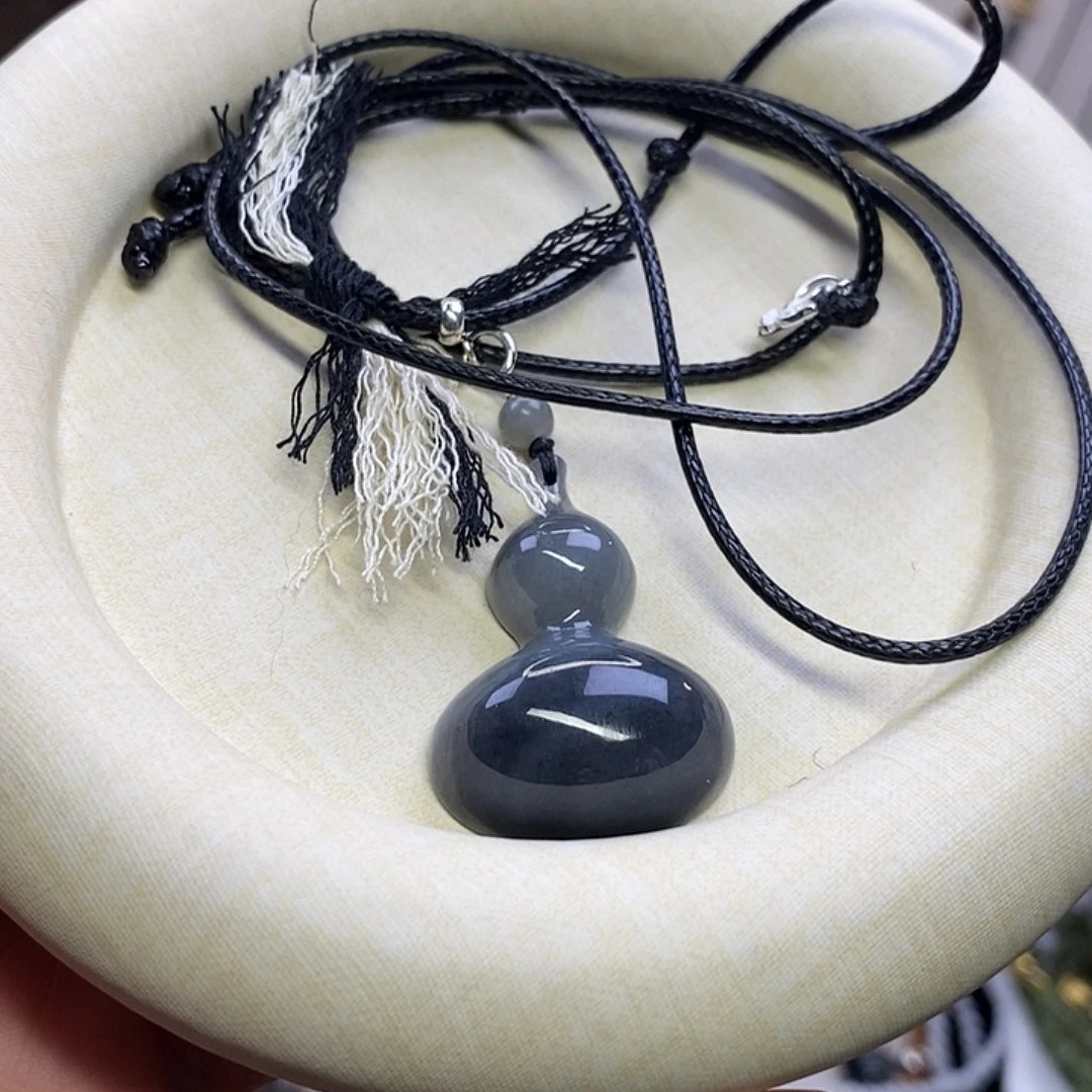 依****和田玉未镶嵌手链