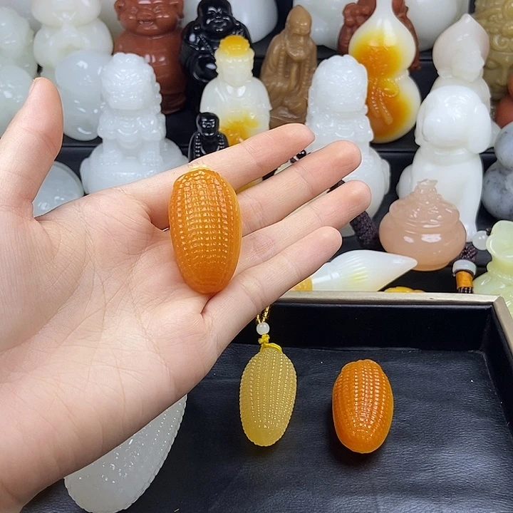 无花朵强**长原石雕刻挂件