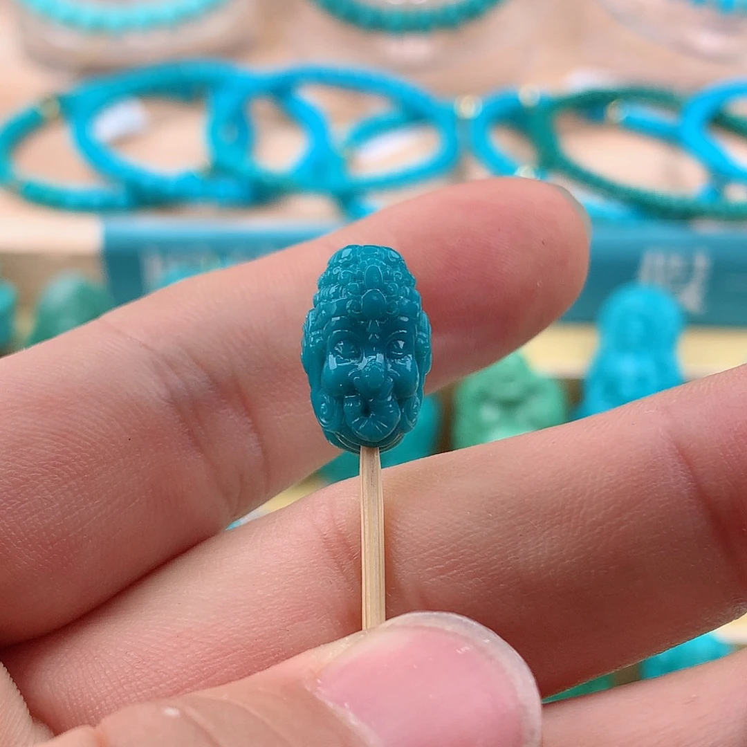 绿松石颈饰未镶嵌