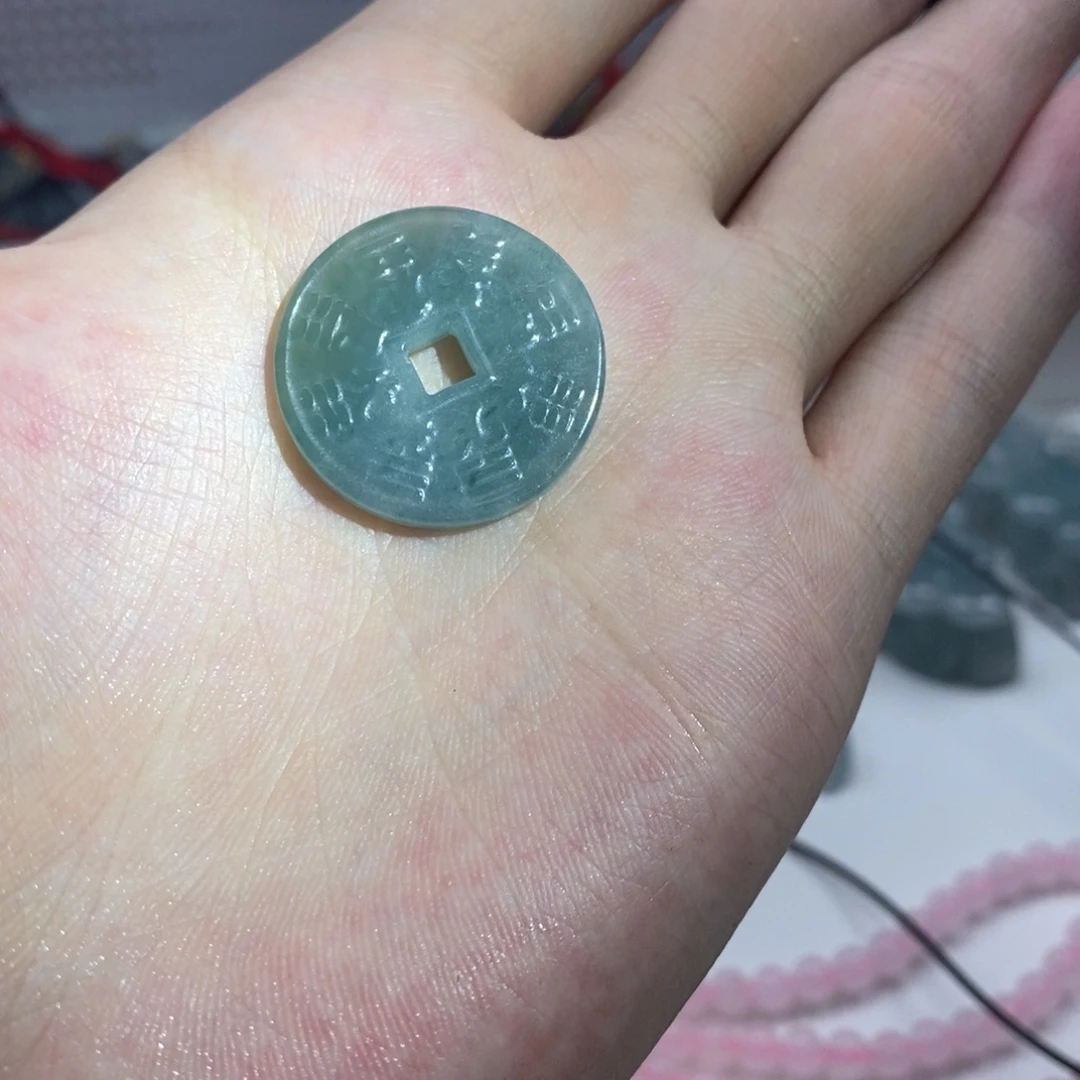 翡翠未镶嵌颈饰翡翠多其样发其一