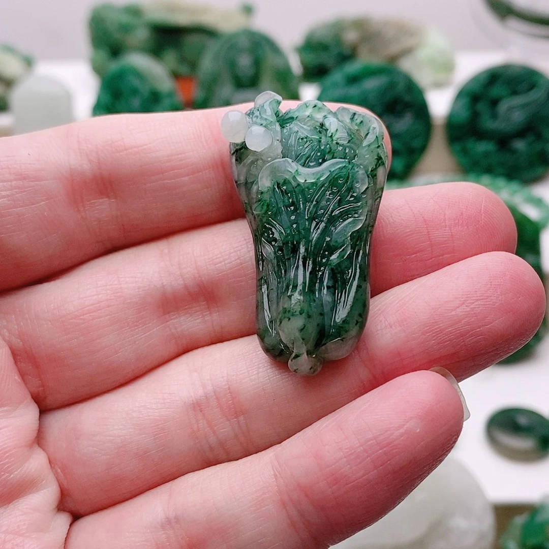 未镶嵌独山玉吊坠