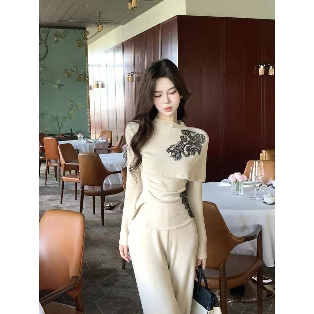 2025秋季新款时尚休闲套装女网红炸街气质显瘦刺绣长袖上衣两件套