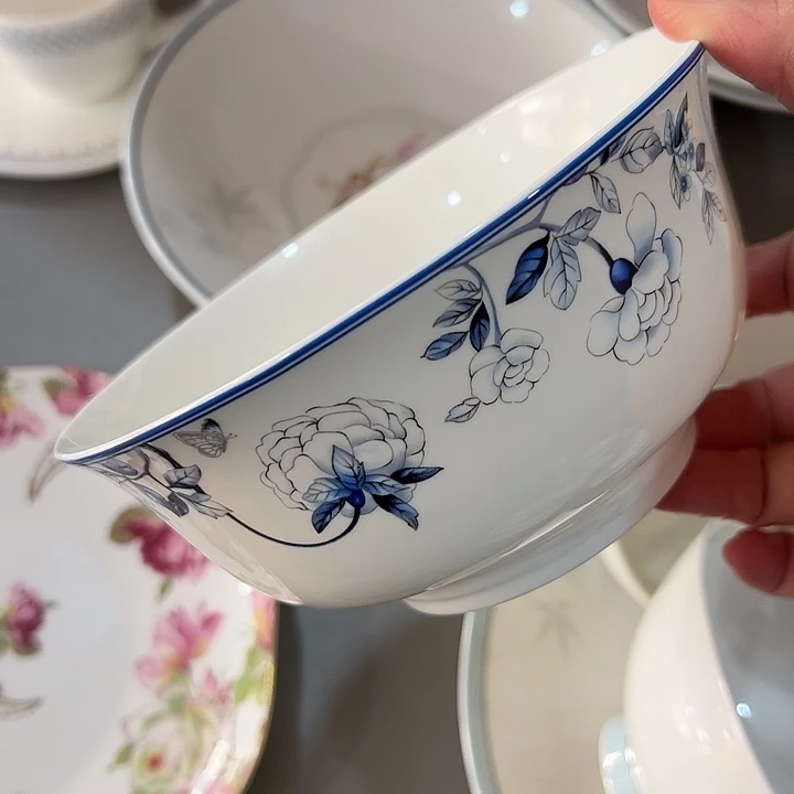 瓷片骨瓷碗两个蓝孔雀6寸