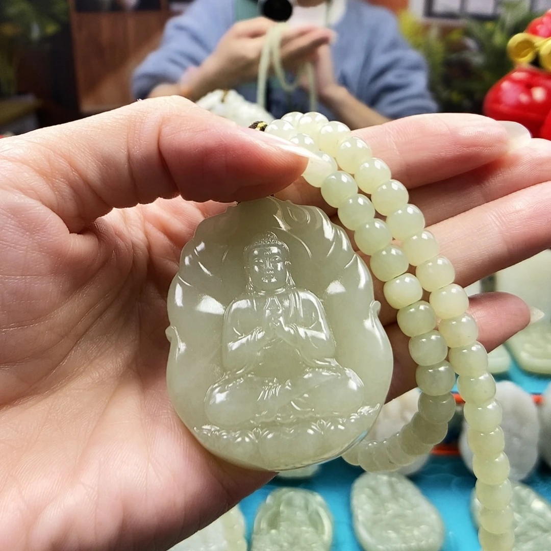 大***蒙和田玉未镶嵌颈饰