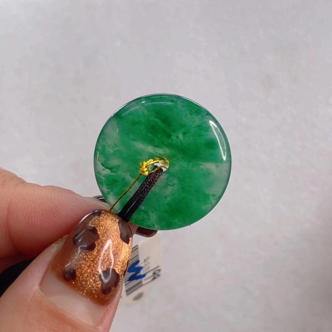 石英质玉未镶嵌颈饰