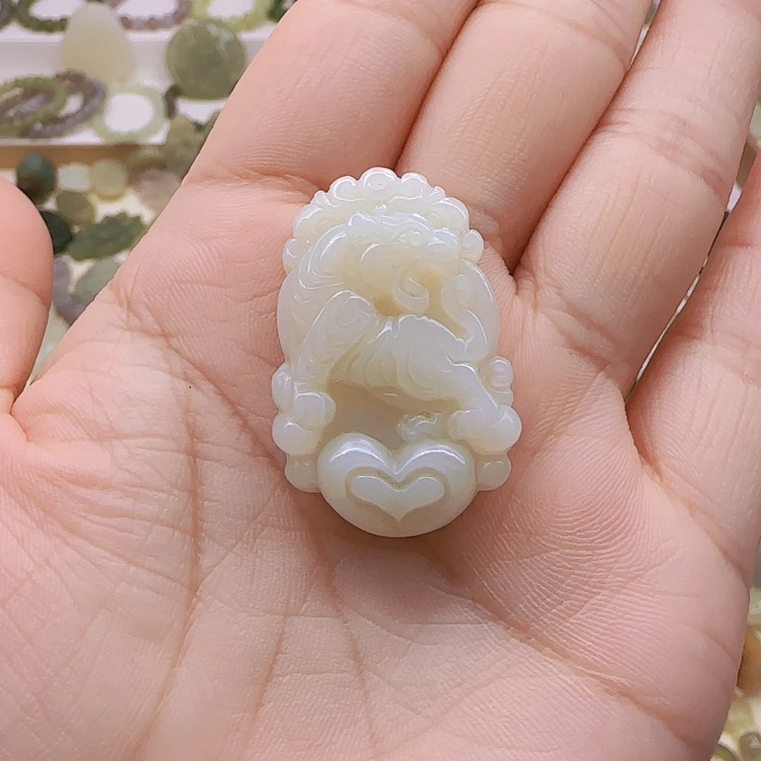 玖***玖和田玉未镶嵌吊坠(赠链)