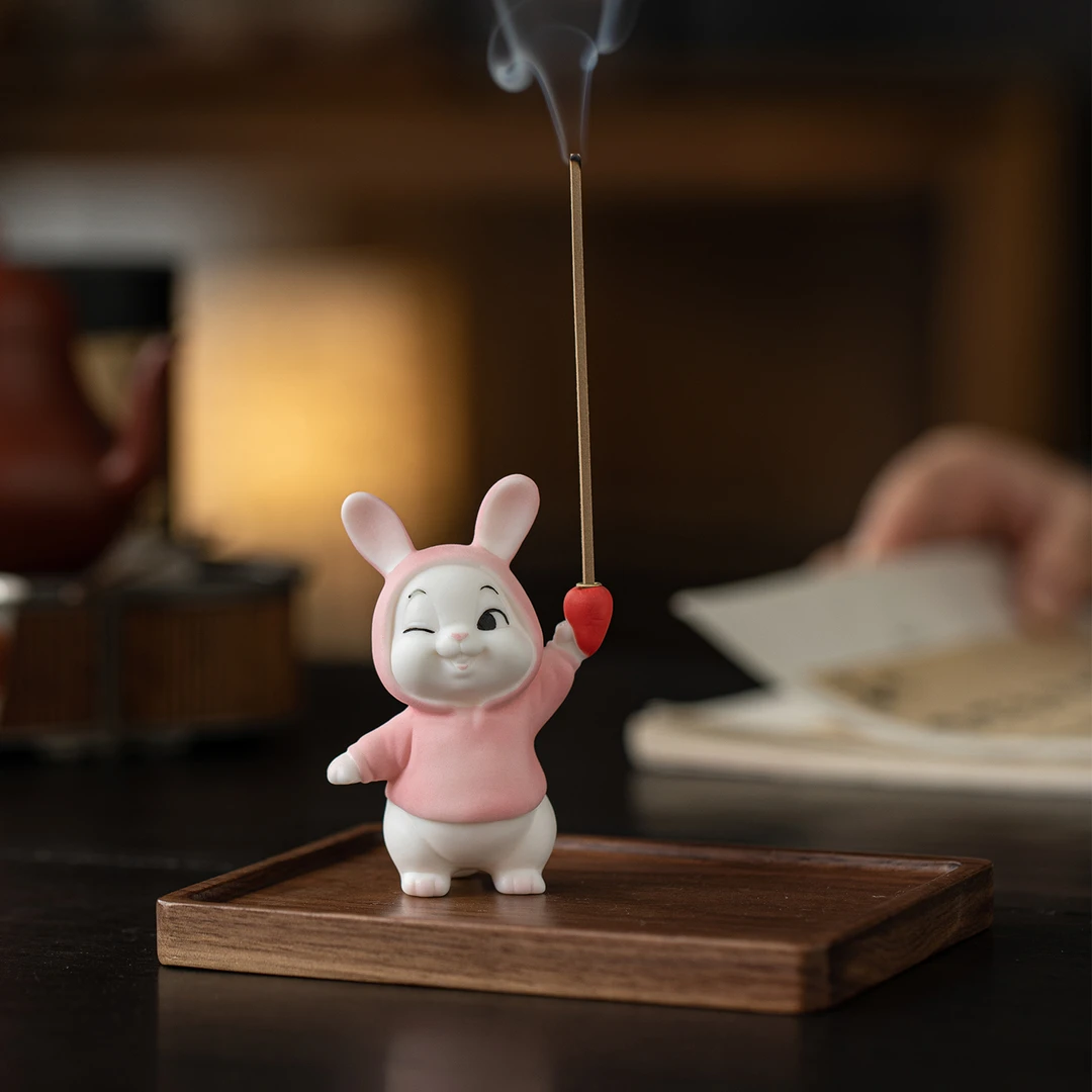 陶瓷可爱小兔子线香炉香插香座创意家用室内香器治愈系香薰炉摆件