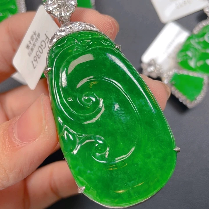 【闪购商品】颈饰银S925镶嵌翡翠翡翠