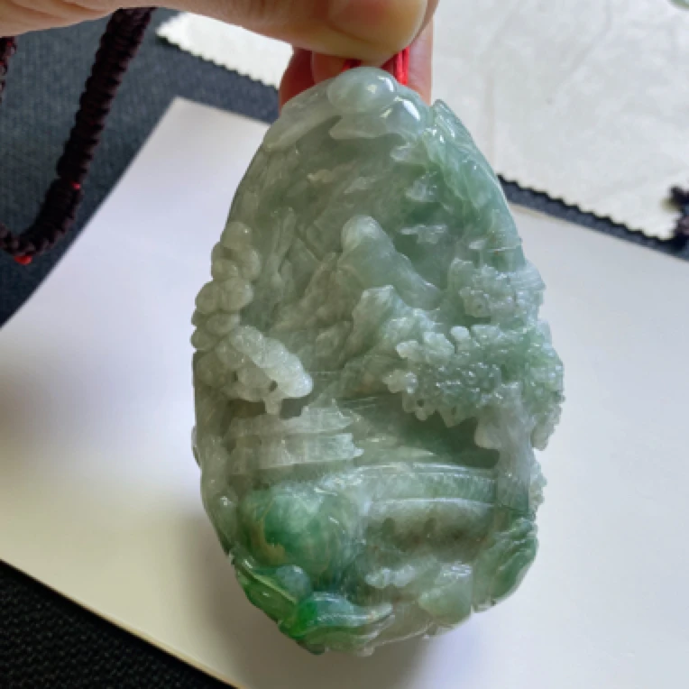 天然缅甸翡翠A货，飘绿山水摆件，手工精雕