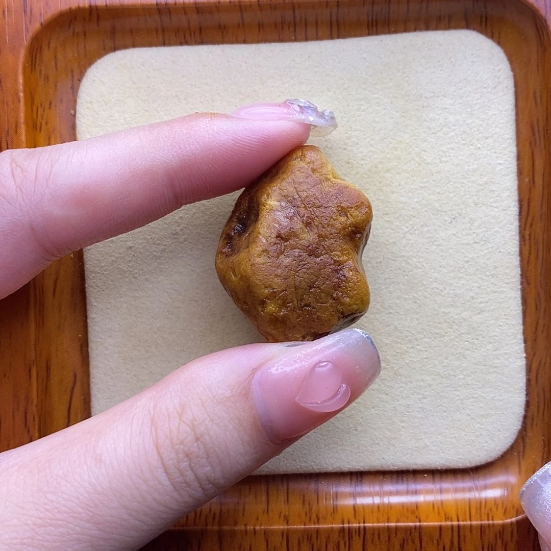 定制琥珀未镶嵌陈