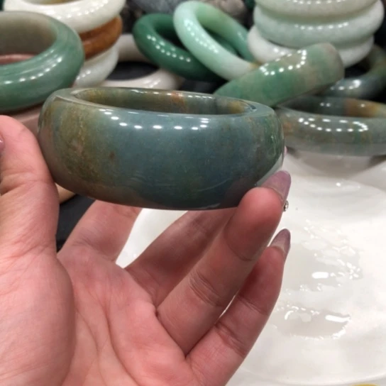 未镶嵌石英质玉珠宝半成品喜**酱