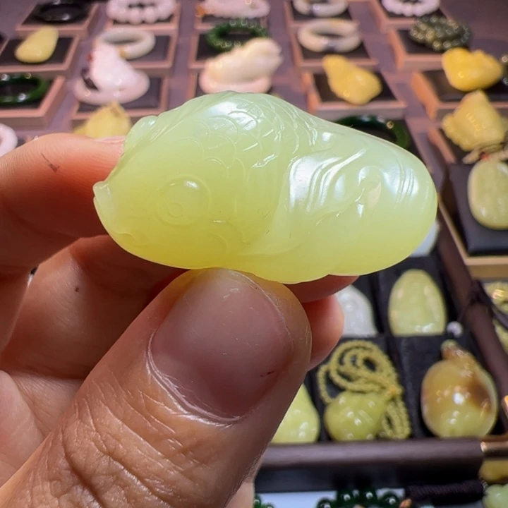 和田玉（黄玉）未镶嵌颈饰