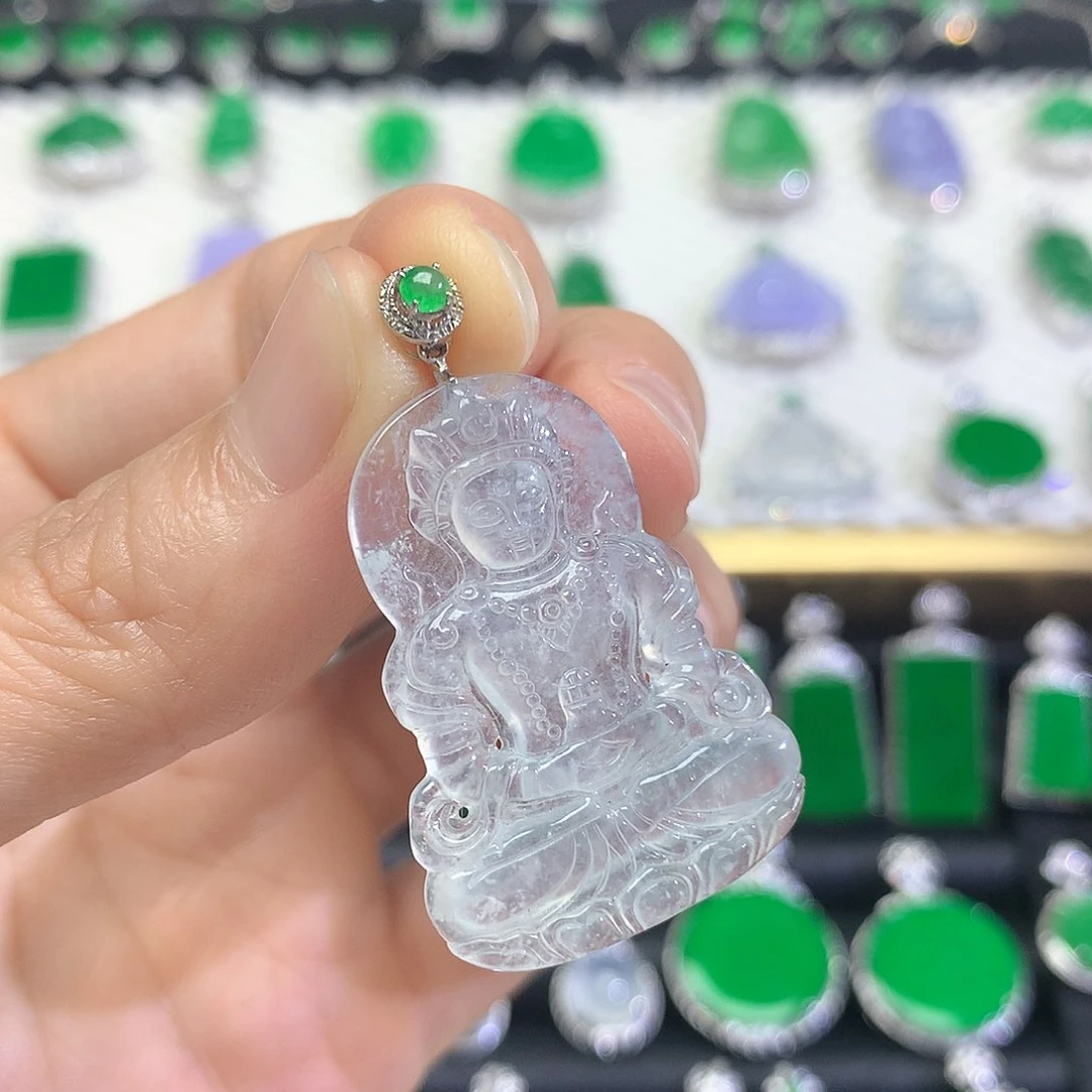 颈饰18K金镶嵌翡翠吊坠