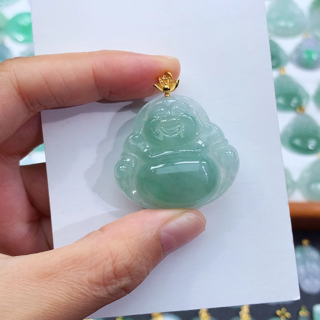 翡翠18K金镶嵌颈饰翡翠吊坠
