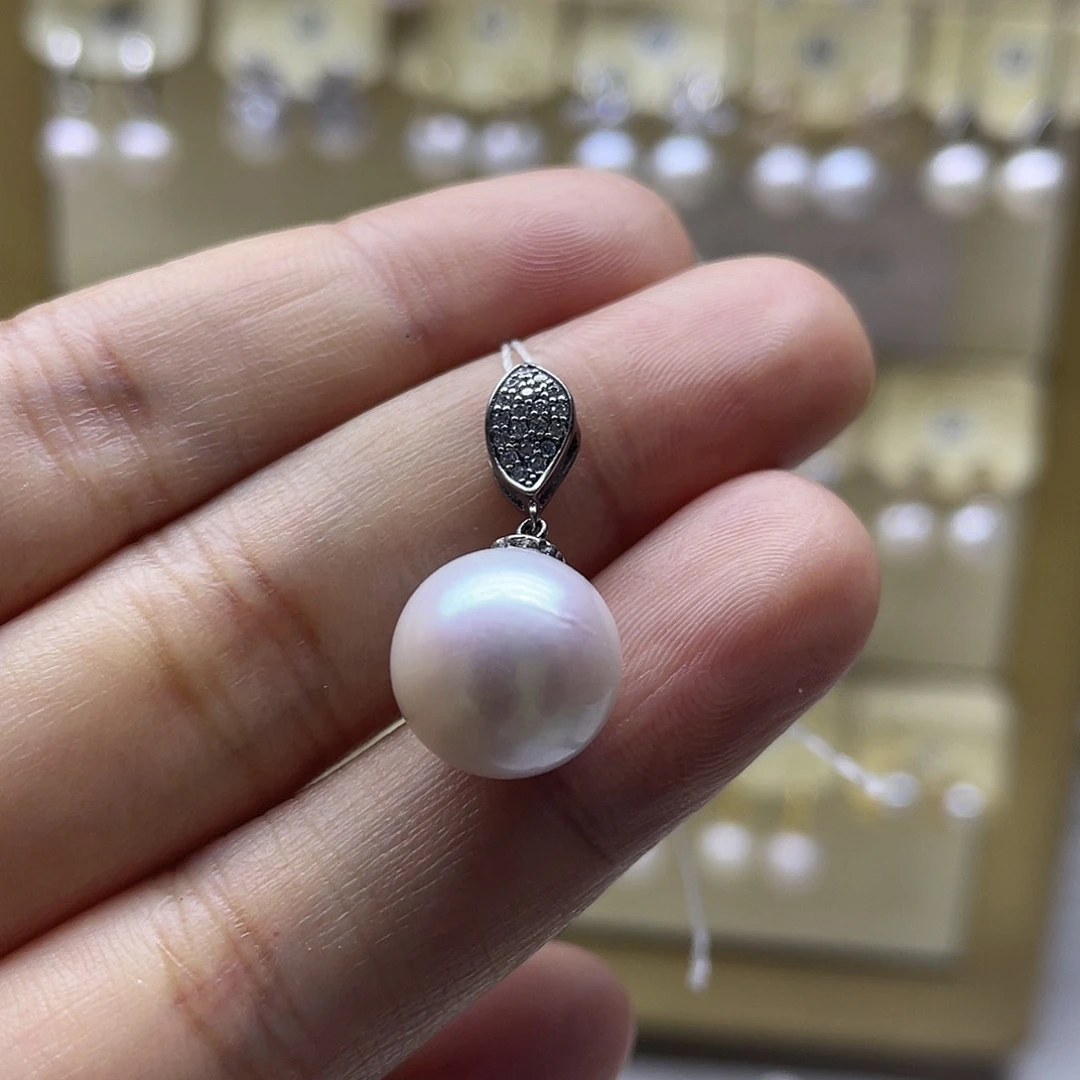 颈饰银S925镶嵌淡水珍珠