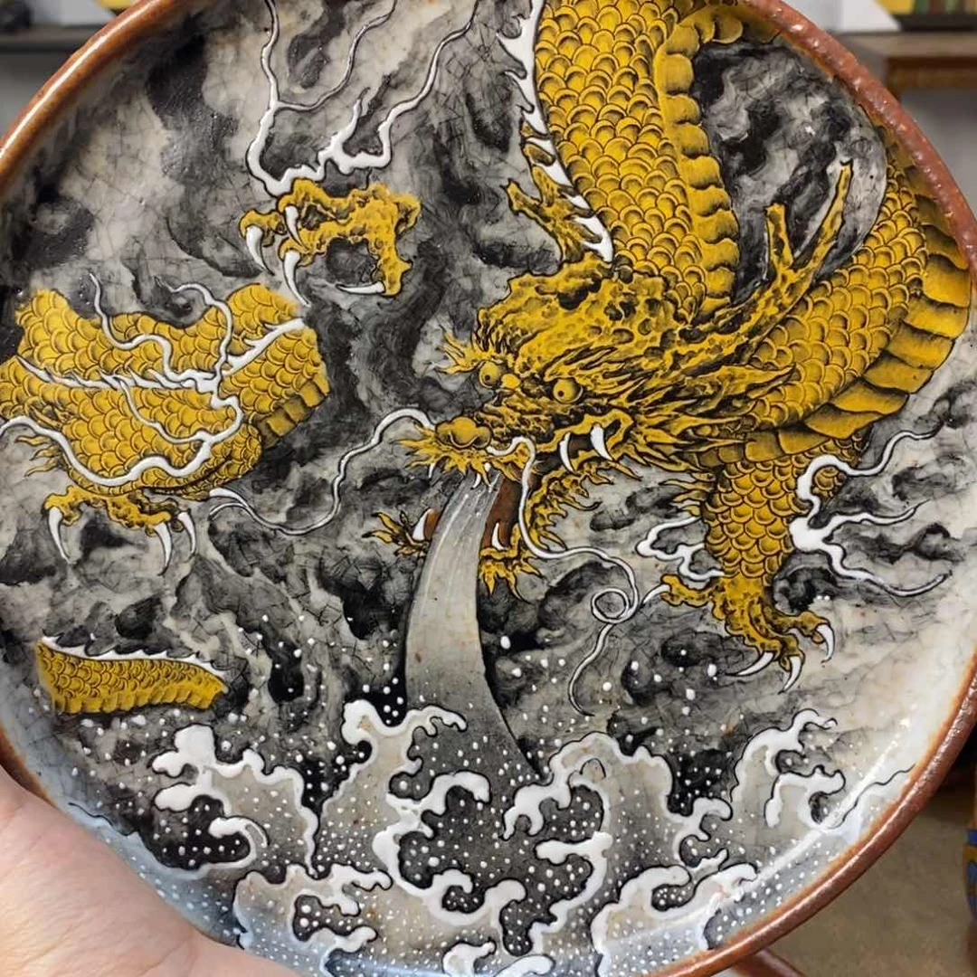 手工绘画金龙壶承