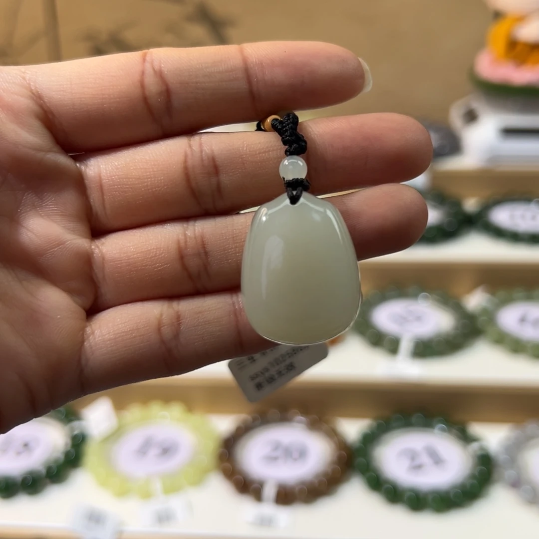 和田玉未镶嵌手串