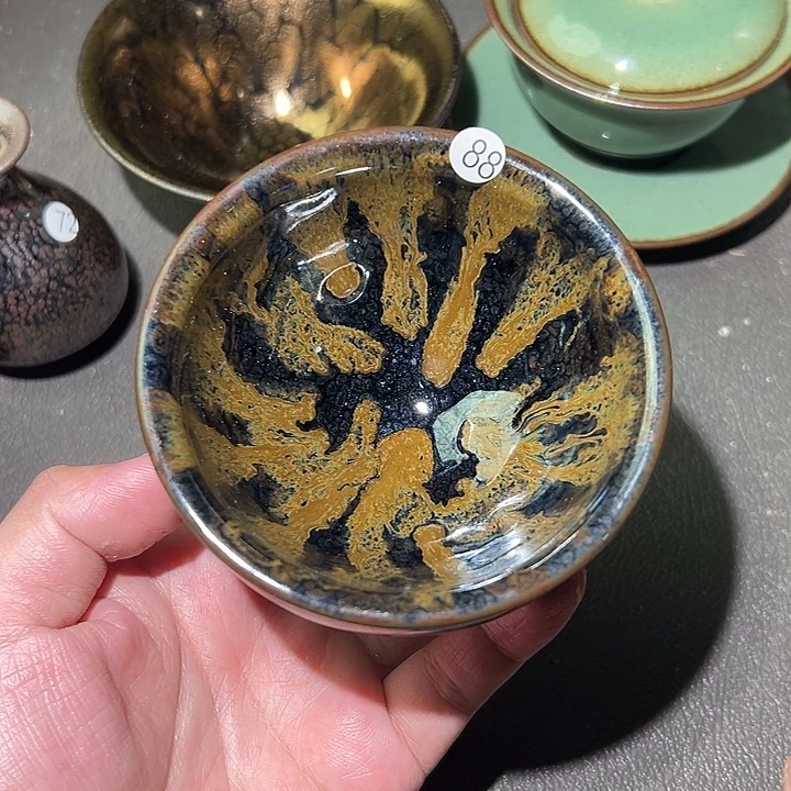 茶盏我们是有共同话题有